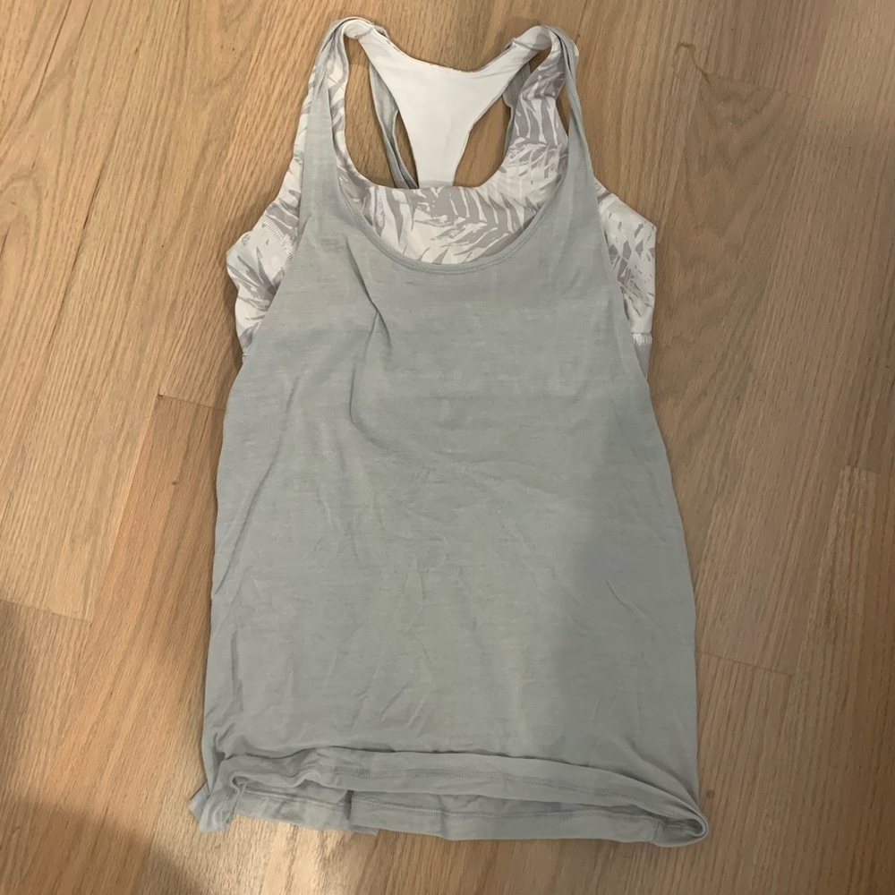 Lulu lemon workout too with built in bra